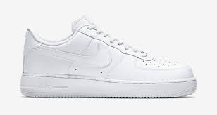 nike chaussures blanches